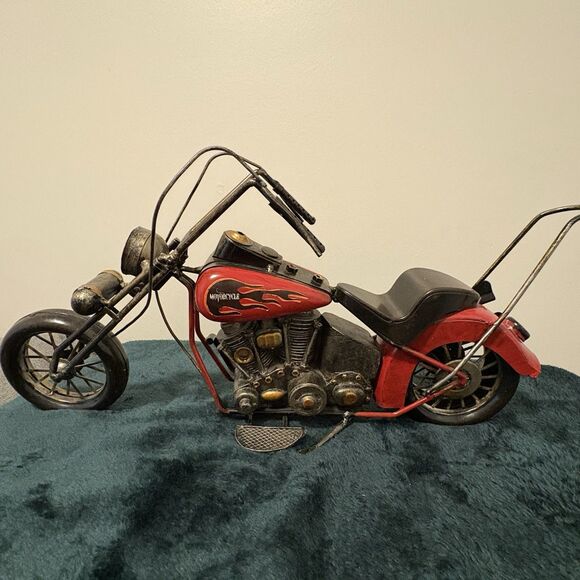 Vintage Retro Style Tin Metal Model Red Chopper Motorcycle Decor - Picture 1 of 14